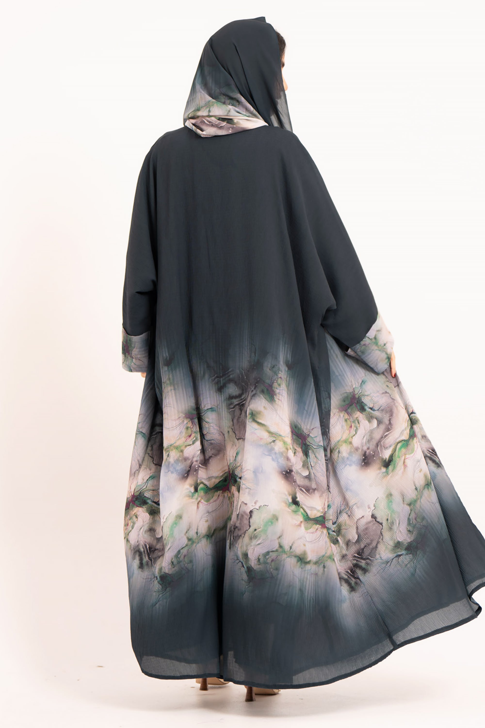 Multicolor Wavy Double-Layered Chiffon Abaya by Taa Marbotah