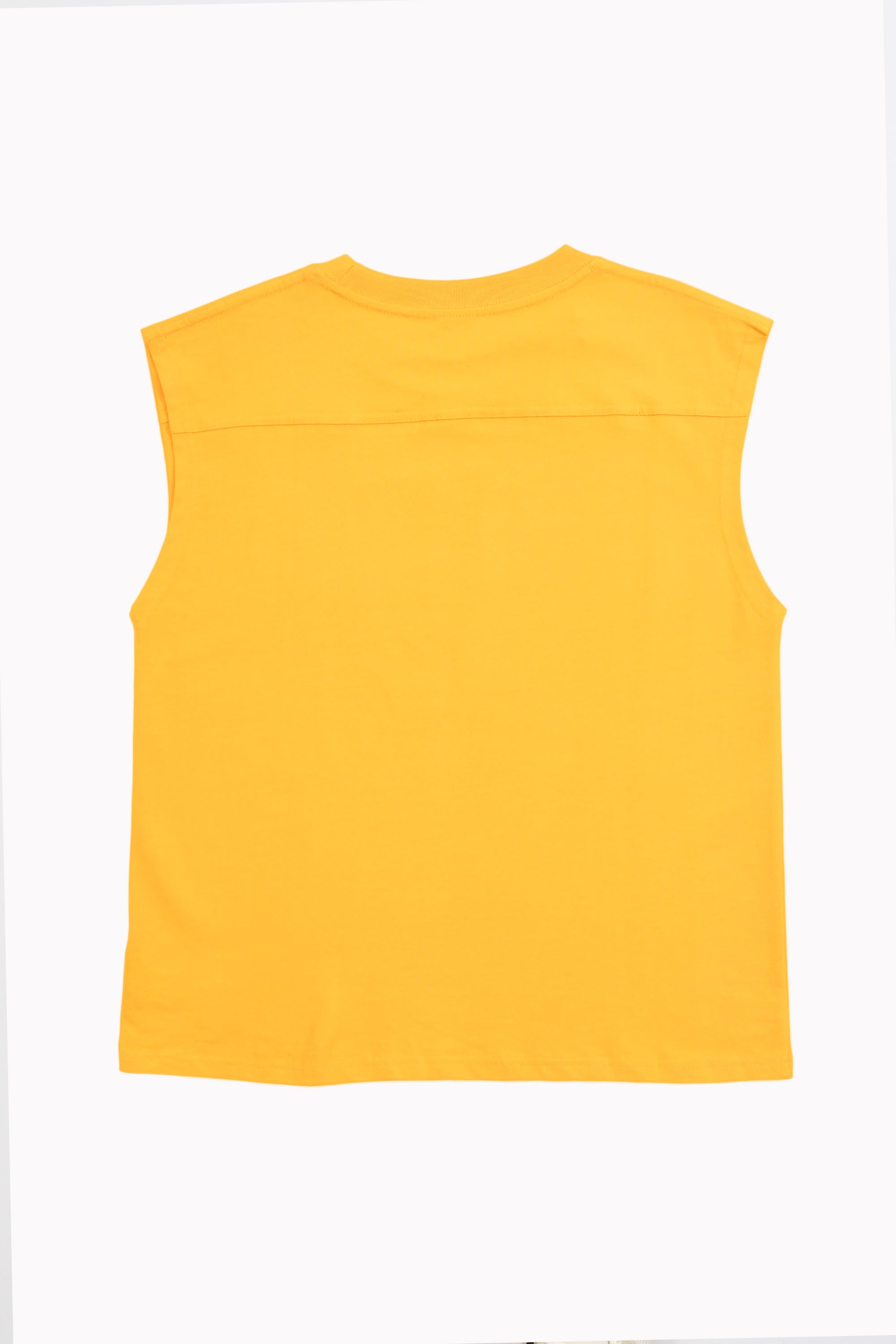 بلوزة صفراء بدون أكمام من Ordinary Clothes