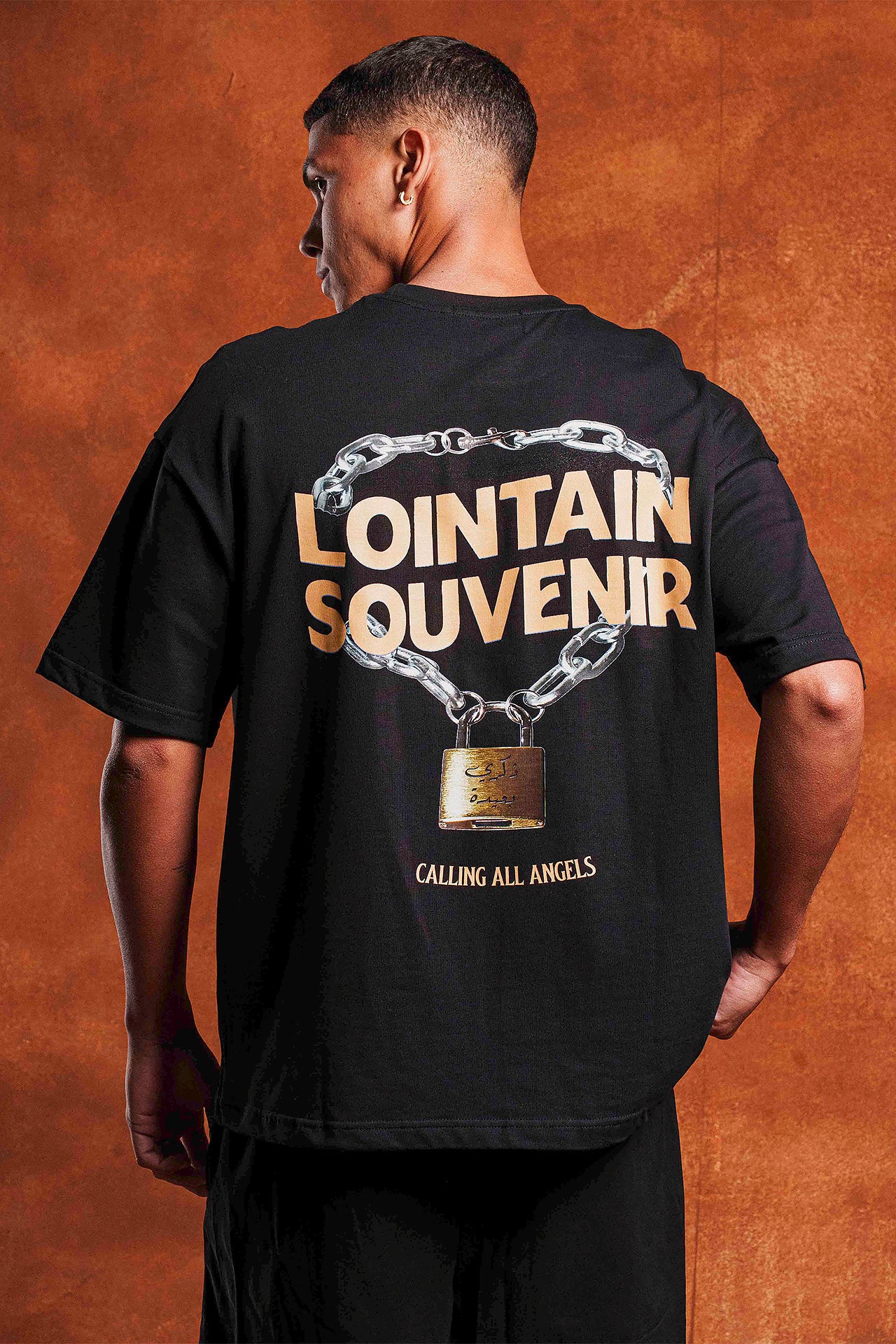 Black Cotton Lointain Souvenir T-shirt by Calling All Angels