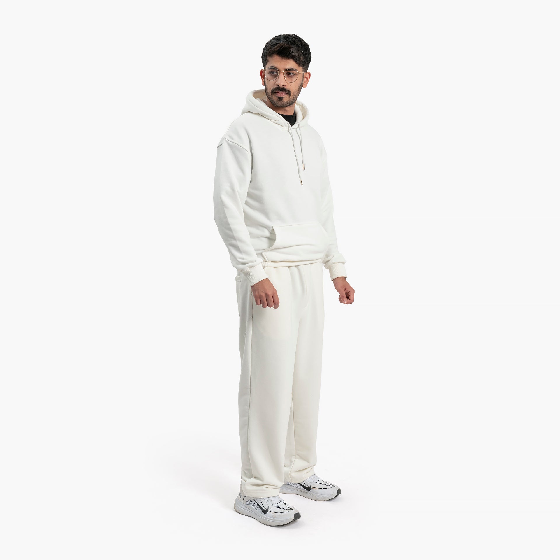 Men White Hoodie and Pants Set by WECRE8