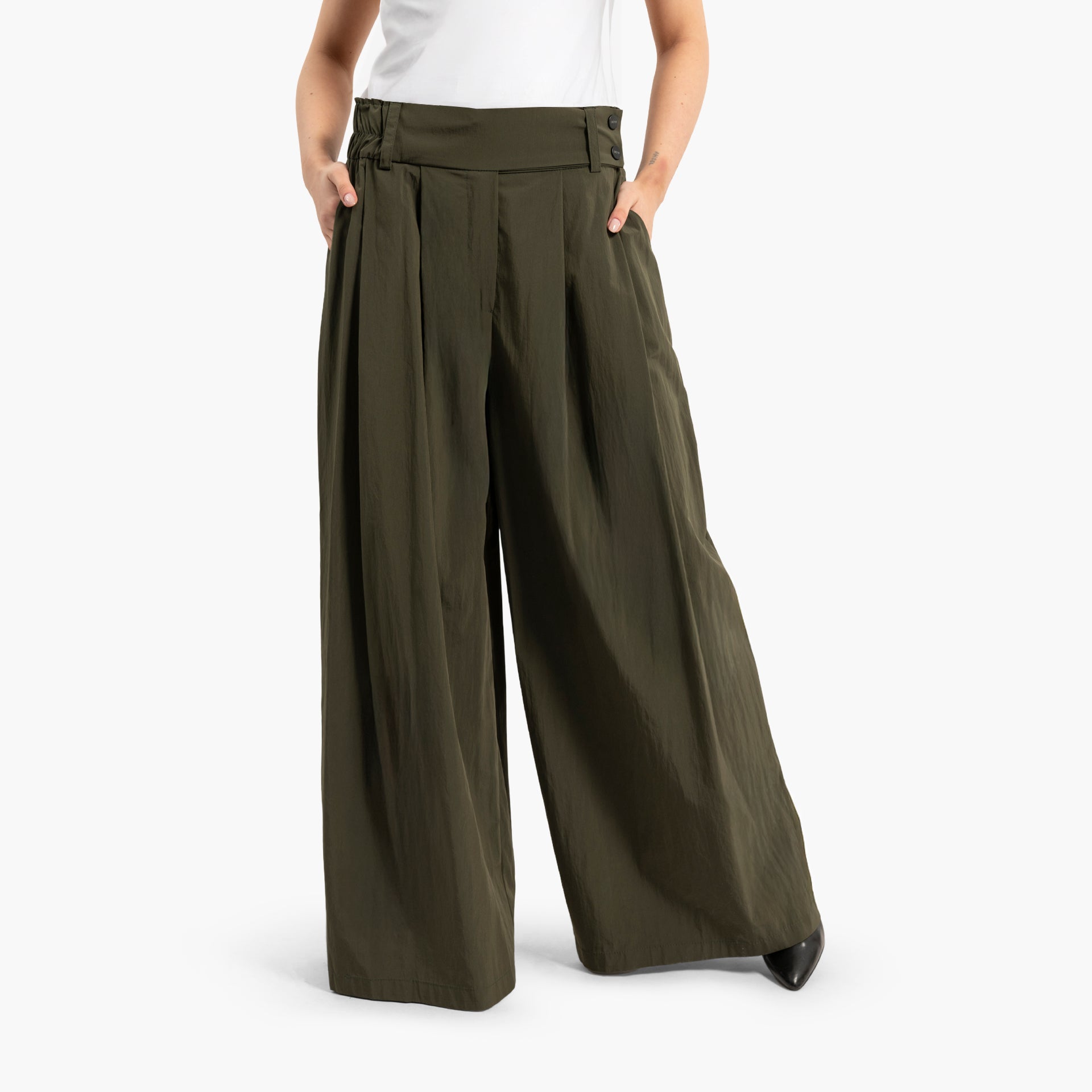 Women Pleated Khaki Trousers By WECRE8