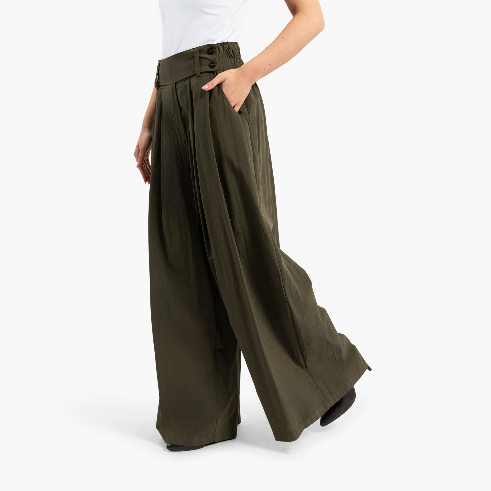 Women Pleated Khaki Trousers By WECRE8