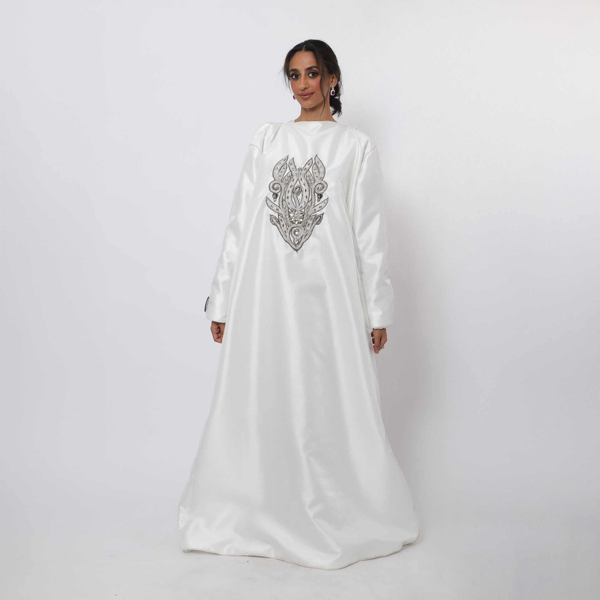 White Teffeta Abaya with Embroidery by Khloud Al-Saadawi