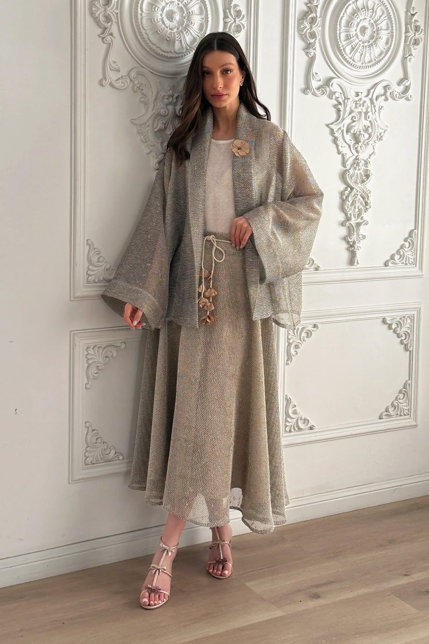 تنورة رمادية لامعة من F.Lounge
