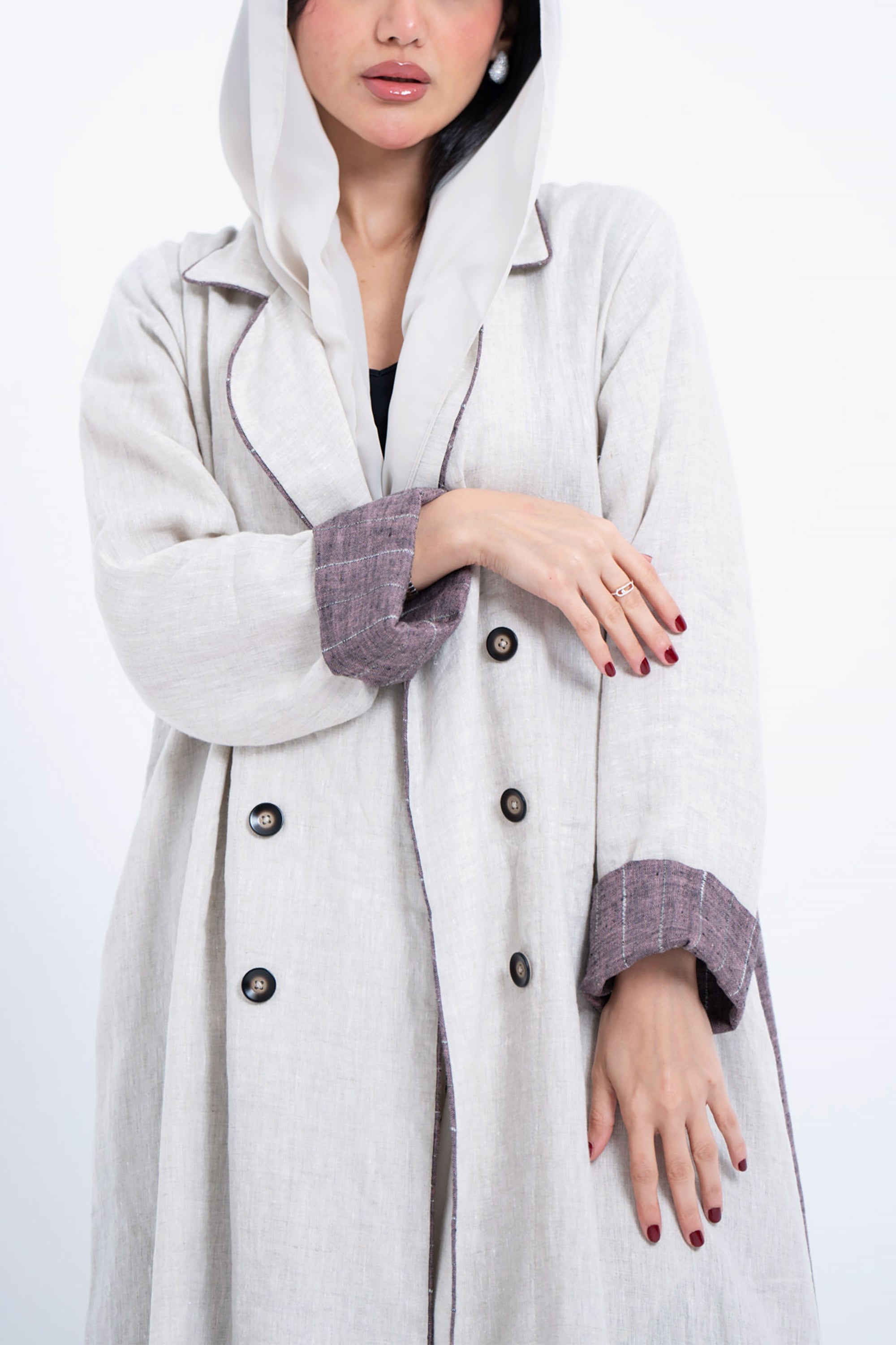 Multicolor Striped Linen Abaya by Taa Marbotah
