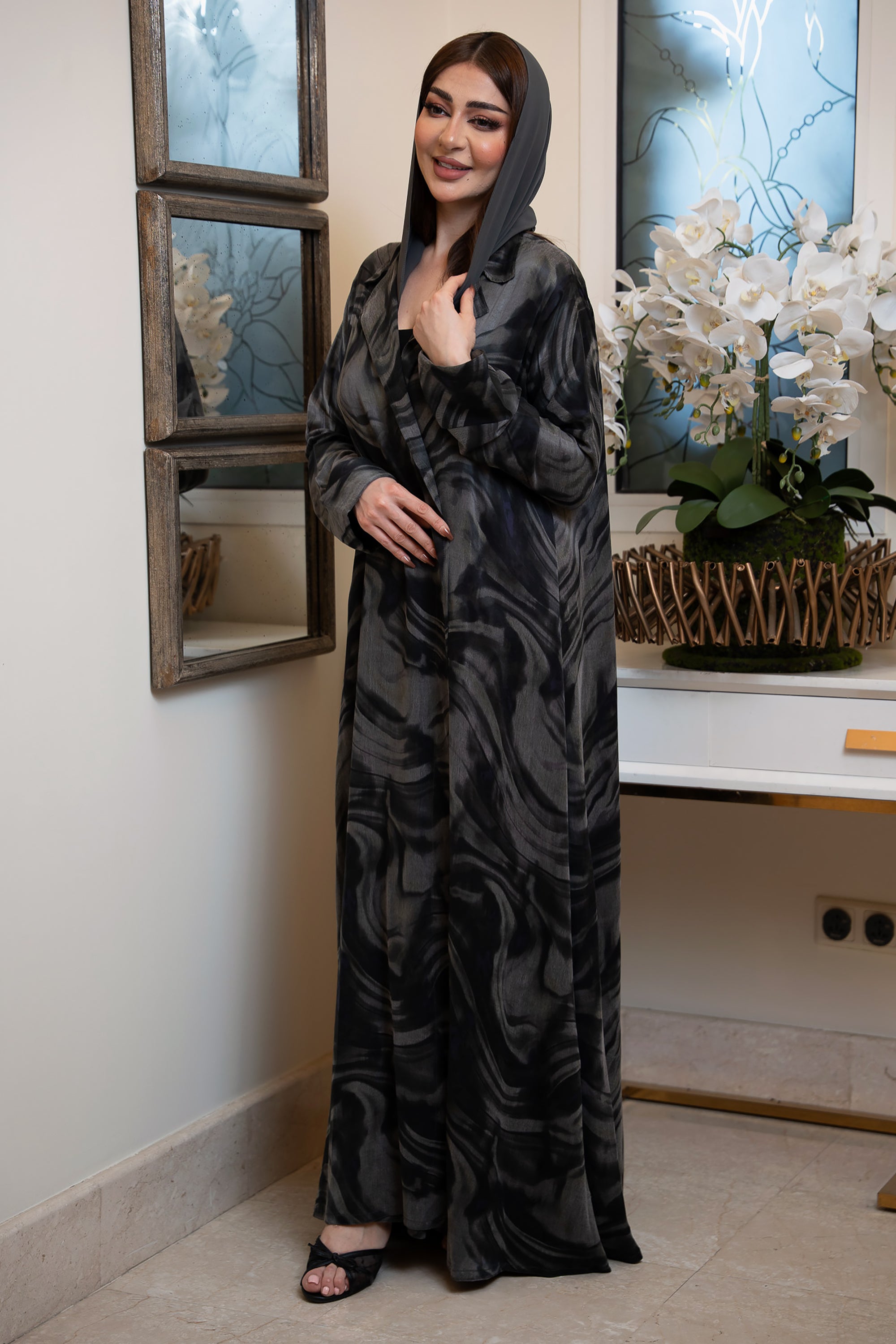 Grey Swirling Jacquard Silk Abaya by Taa Marbotah