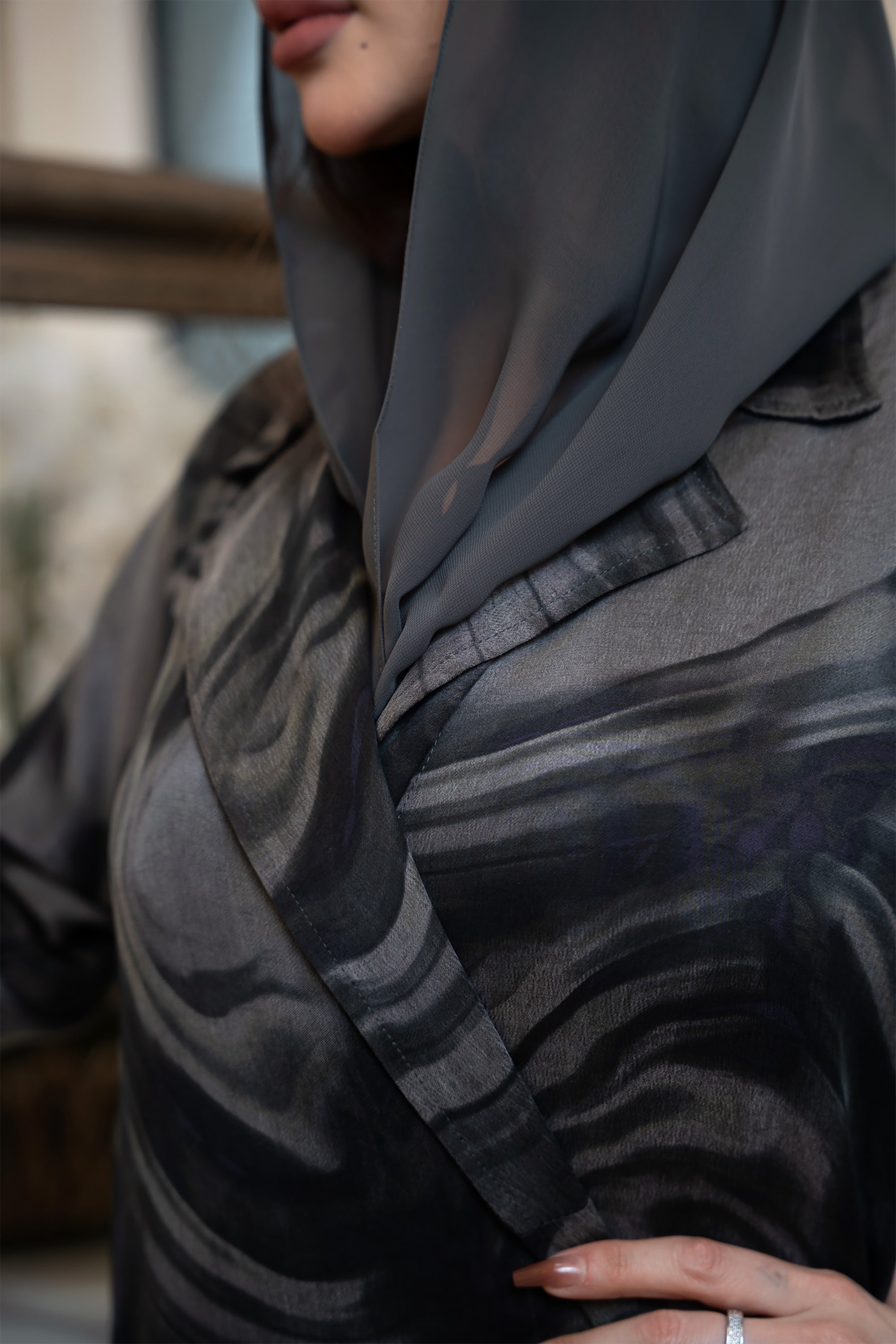 Grey Swirling Jacquard Silk Abaya by Taa Marbotah