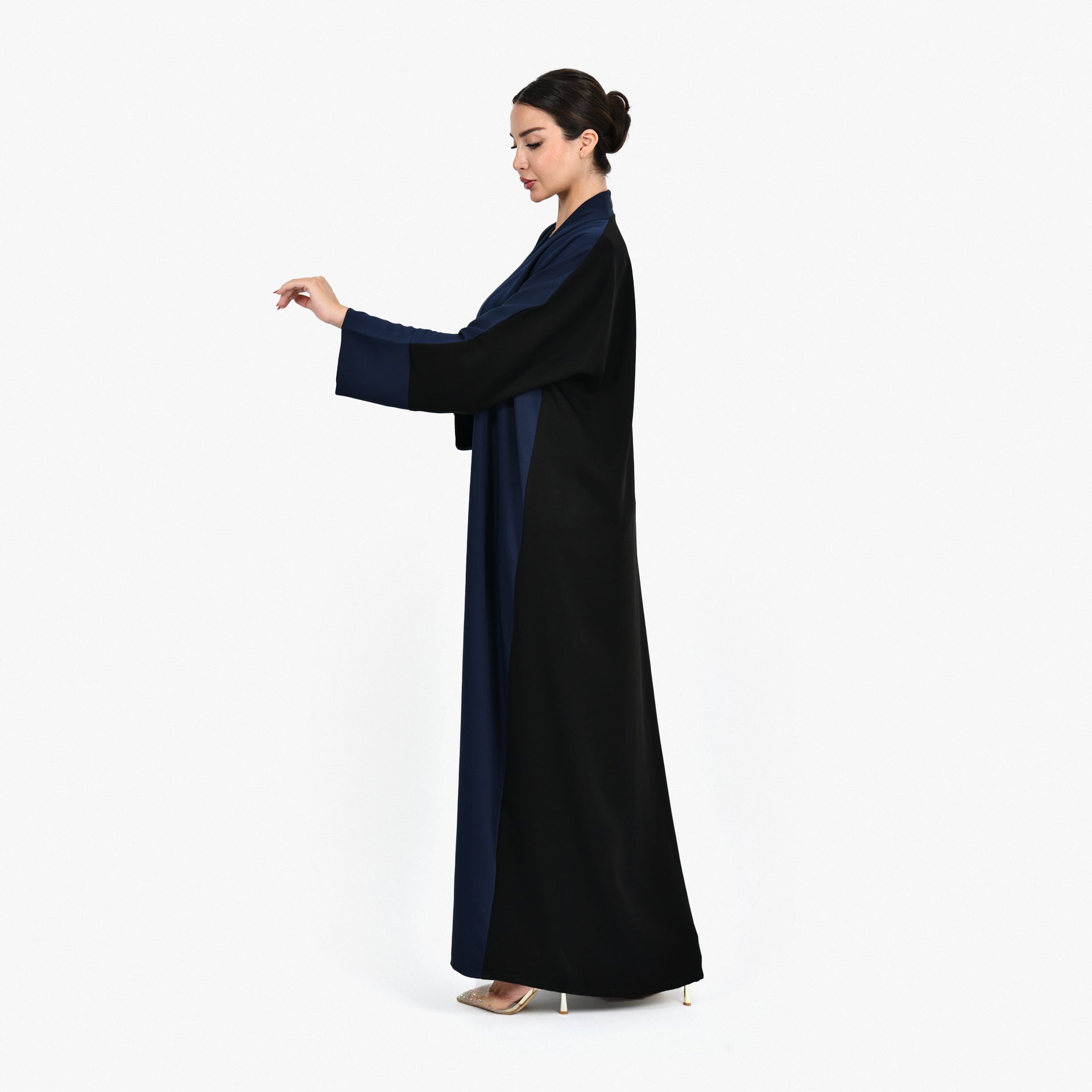 Barbi Navy Blue & Black Abaya by Darzah - WECRE8