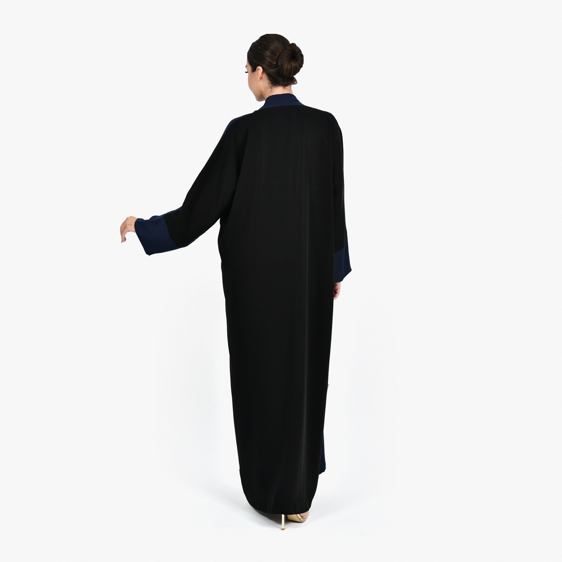 Barbi Navy Blue & Black Abaya by Darzah - WECRE8