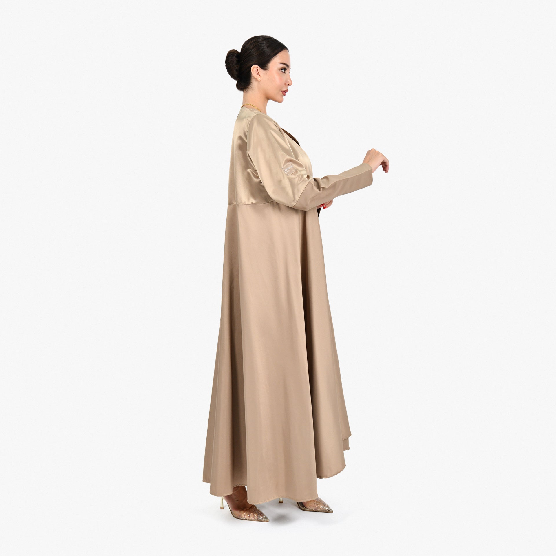 Beige Cloche Wide Abaya with Beige Tarha by Shmokh Abaya - WECRE8