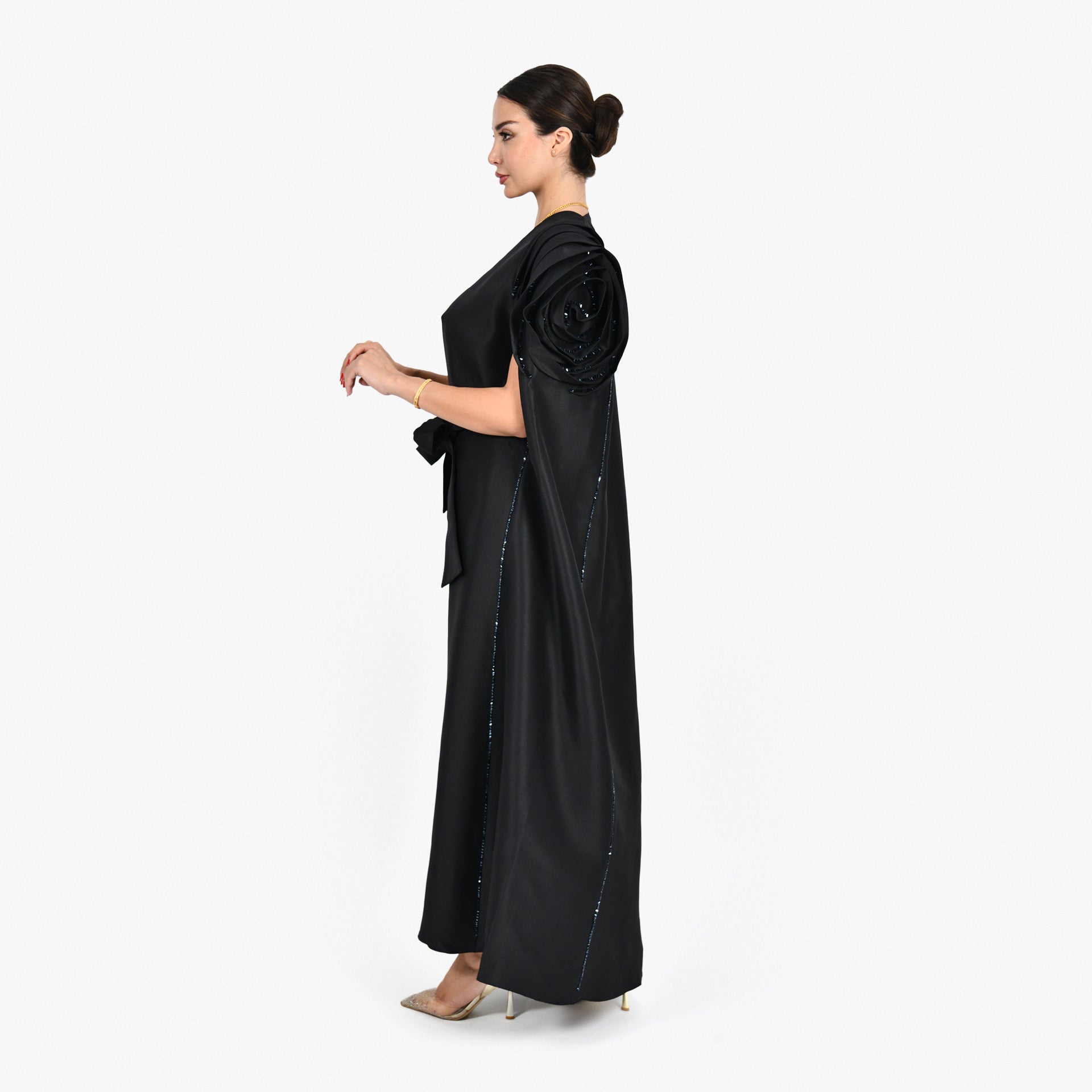 Black Bisht Abaya with Black Tarha by Shmokh Abaya - WECRE8