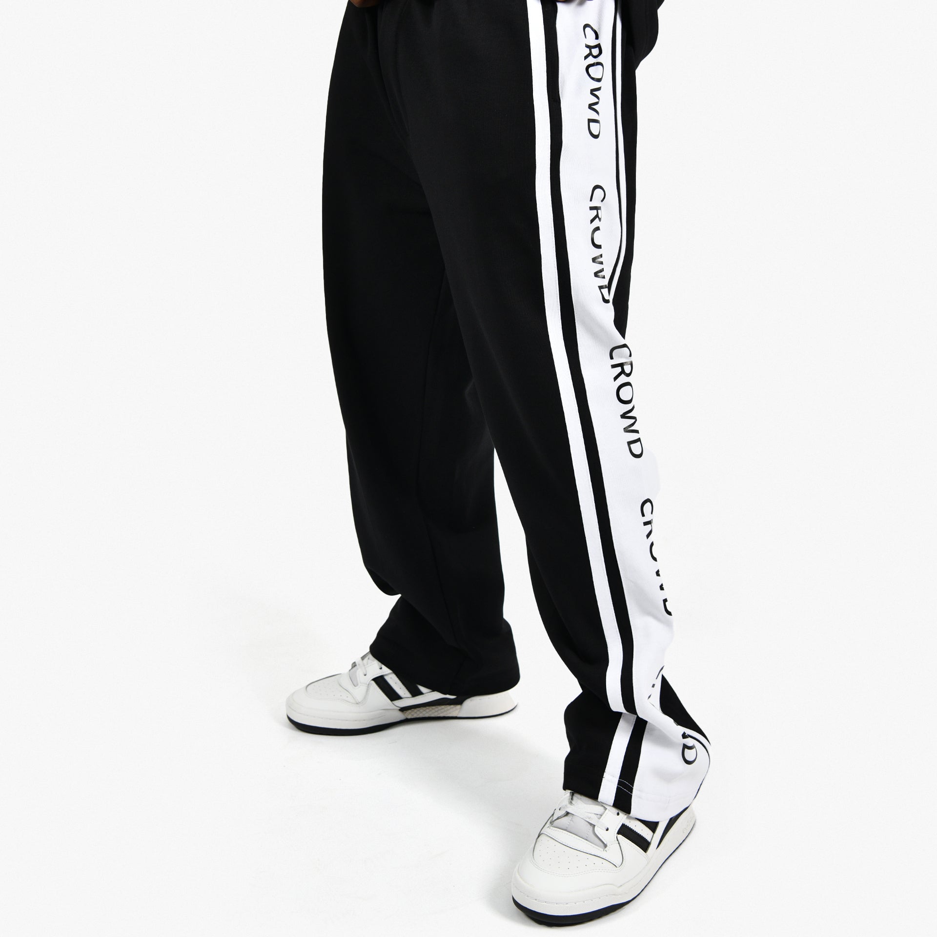 Black Pants With White Line From Crowd - WECRE8