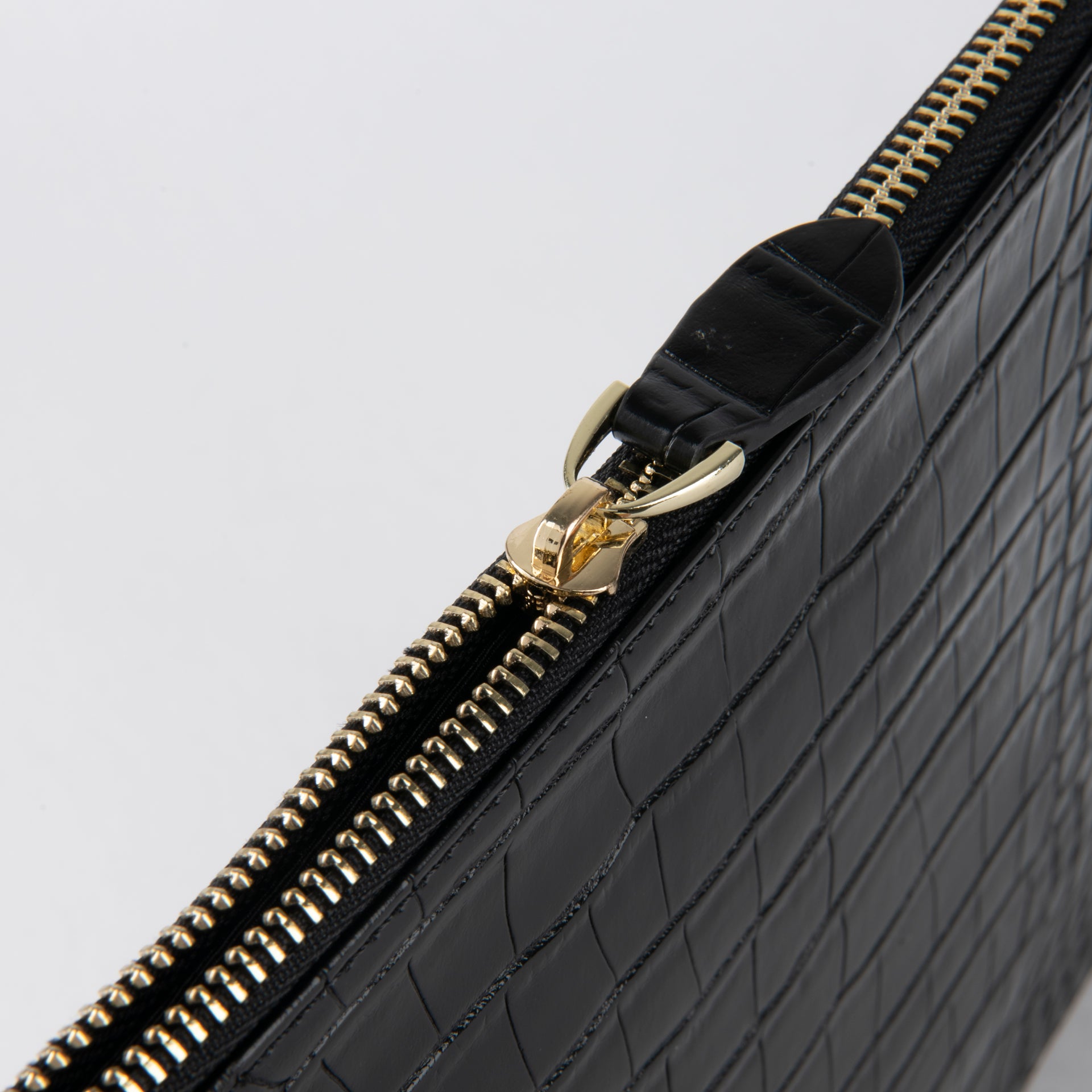 Gray And Black Leather Pouch From Vogue By S - WECRE8