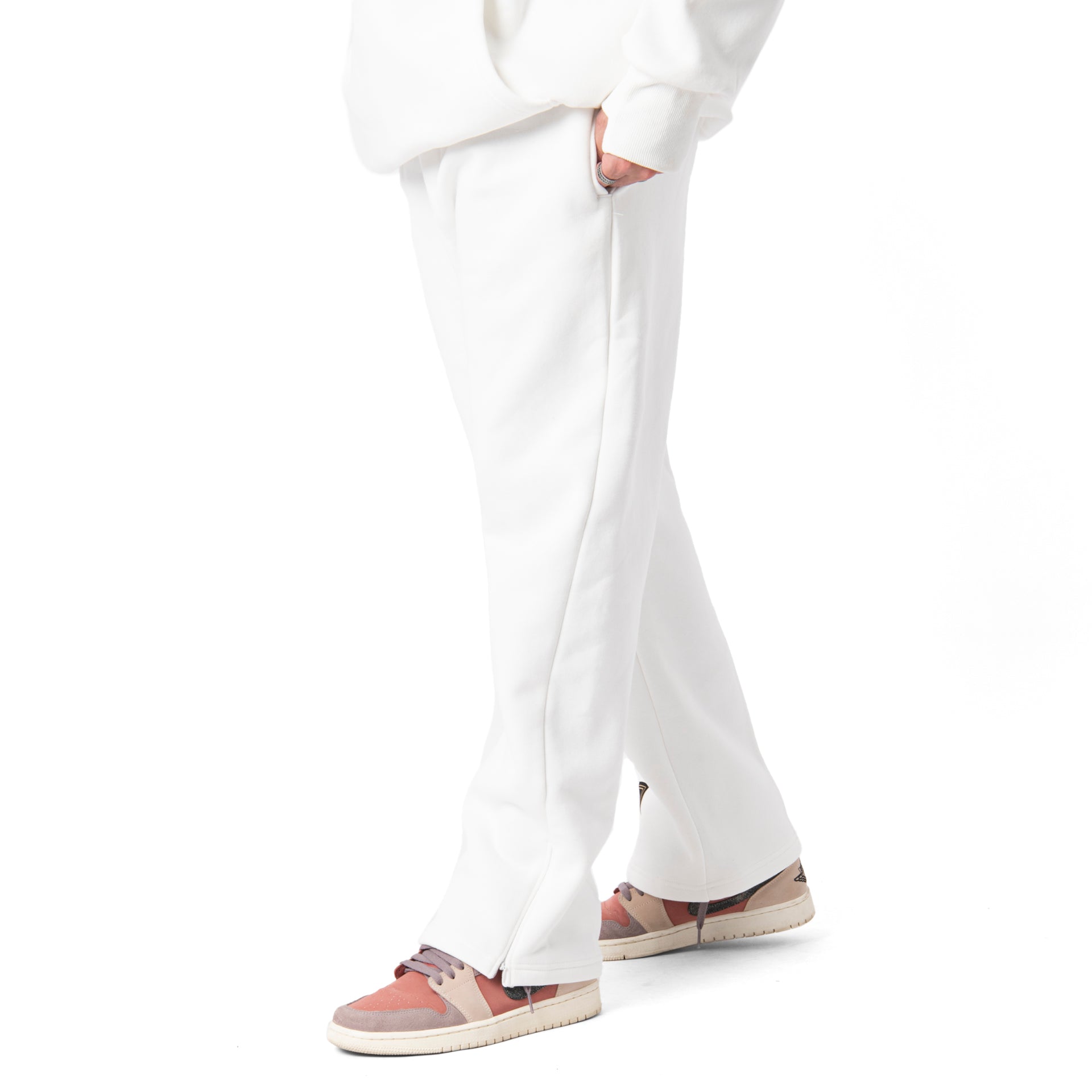 Off-White Pants From Mahere - WECRE8