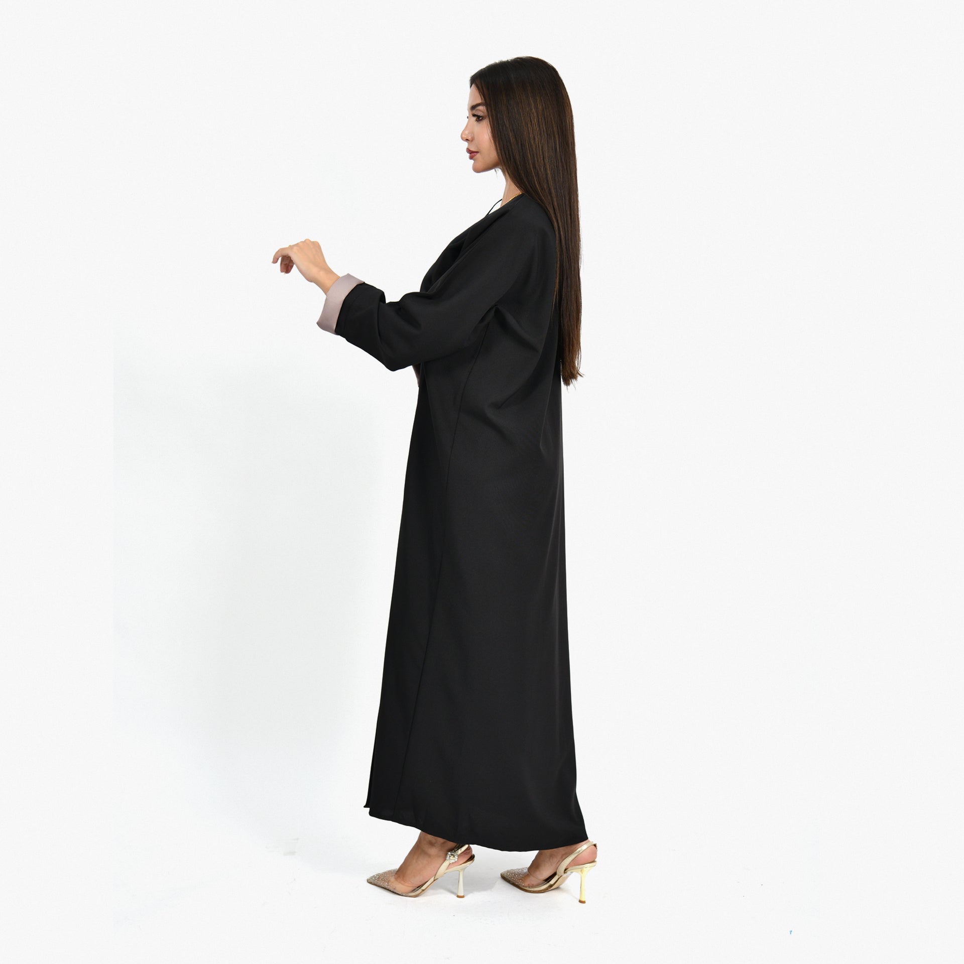 Sute Black Abaya From Darzah - WECRE8