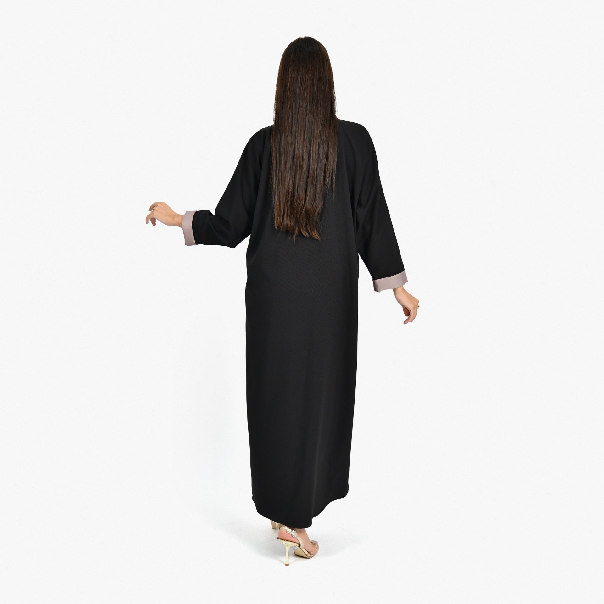 Sute Black Abaya From Darzah - WECRE8